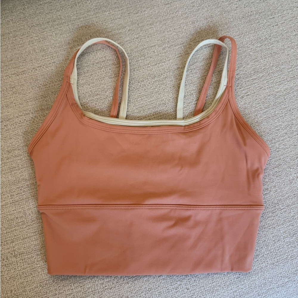 ❤️Women’s Sporty Crop top with double straps! Size L but fits like a M!